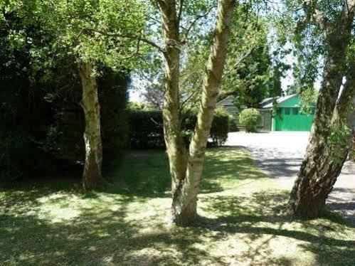 Copthorne Caravans Hotel Merston Exterior photo